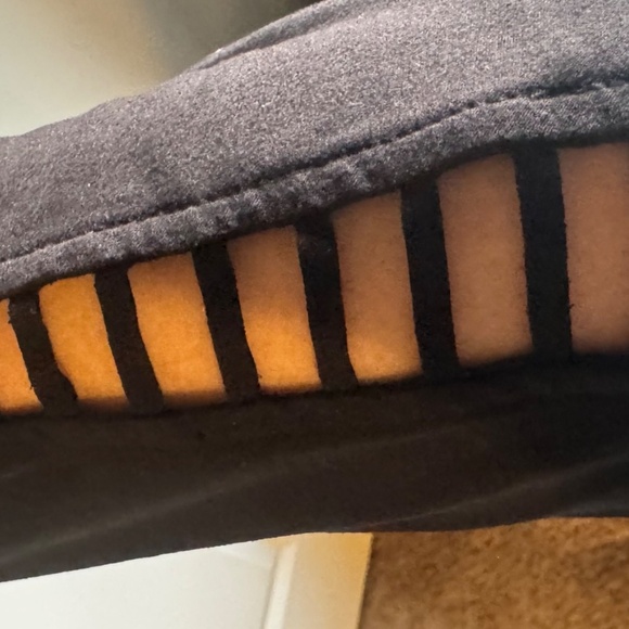 Black Capri Leggings Super Soft - Picture 3 of 4